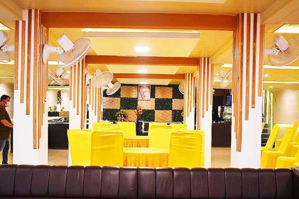 New Kumar Hotel & Banquet Lucknow Dış mekan fotoğraf