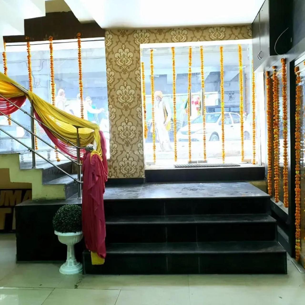 New Kumar Hotel & Banquet Lucknow Dış mekan fotoğraf
