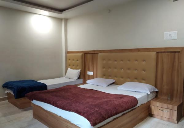 New Kumar Hotel & Banquet Lucknow Dış mekan fotoğraf